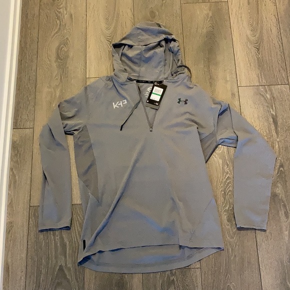 Men’s under armour light weight quarter zip - Picture 2 of 3